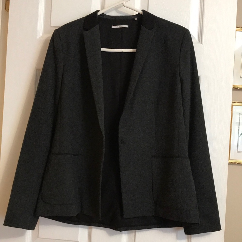 Tahari charcoal and black blazer